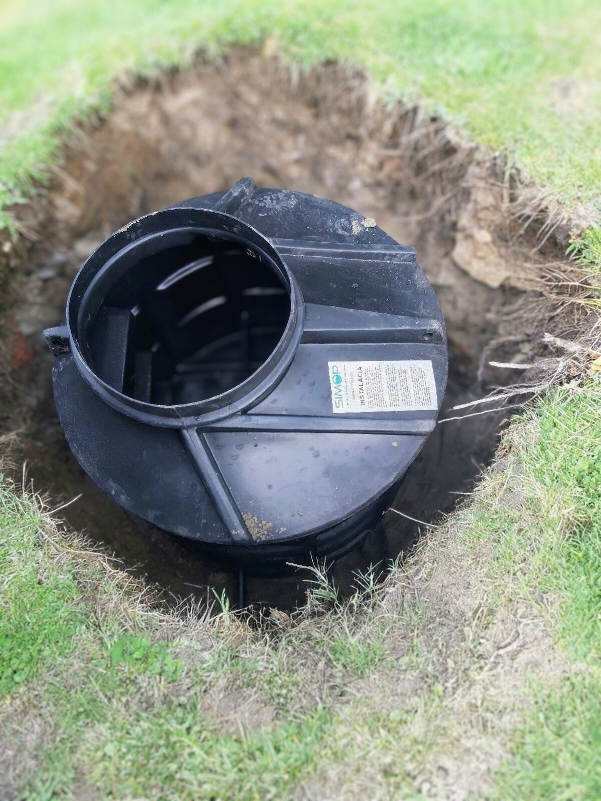 Menší zakázky pro soukromníky - instalace jímky