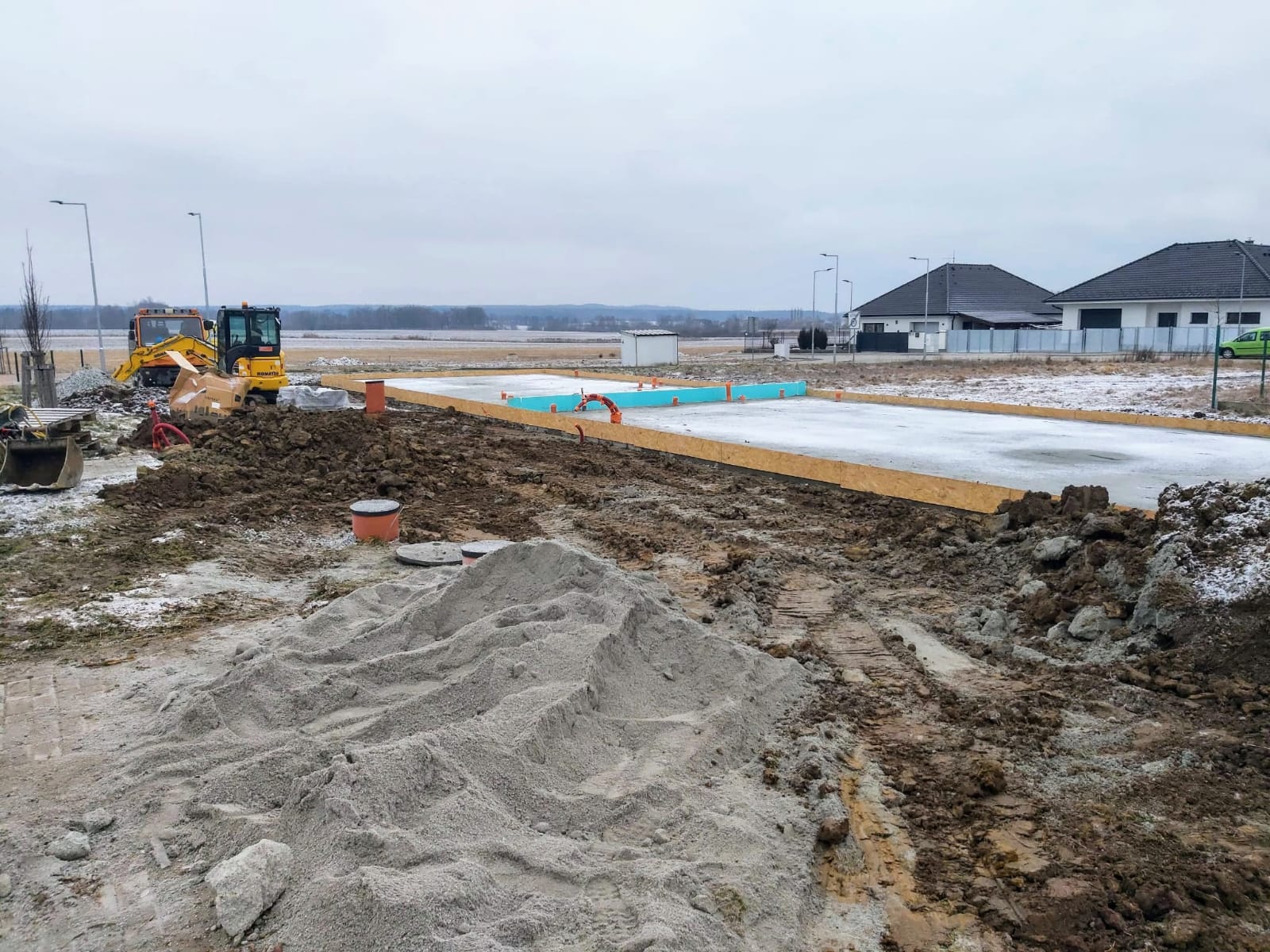 Výkop základů rodinného domu - Rovino